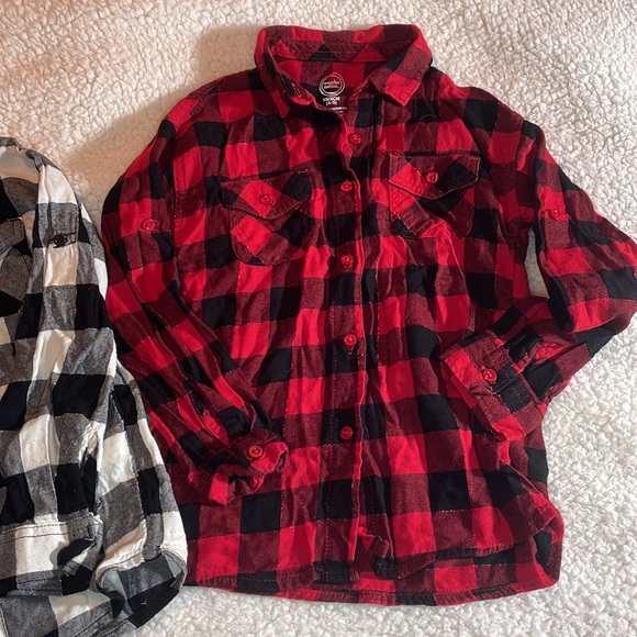 2 Wonder Nation thin flannel shirts. Glitter in shirts. XS (4-5) - Picture 3 of 7
